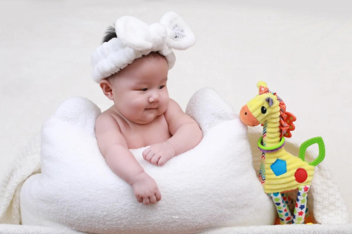 株洲宝宝几个月翻身 株洲宝宝几个月翻身